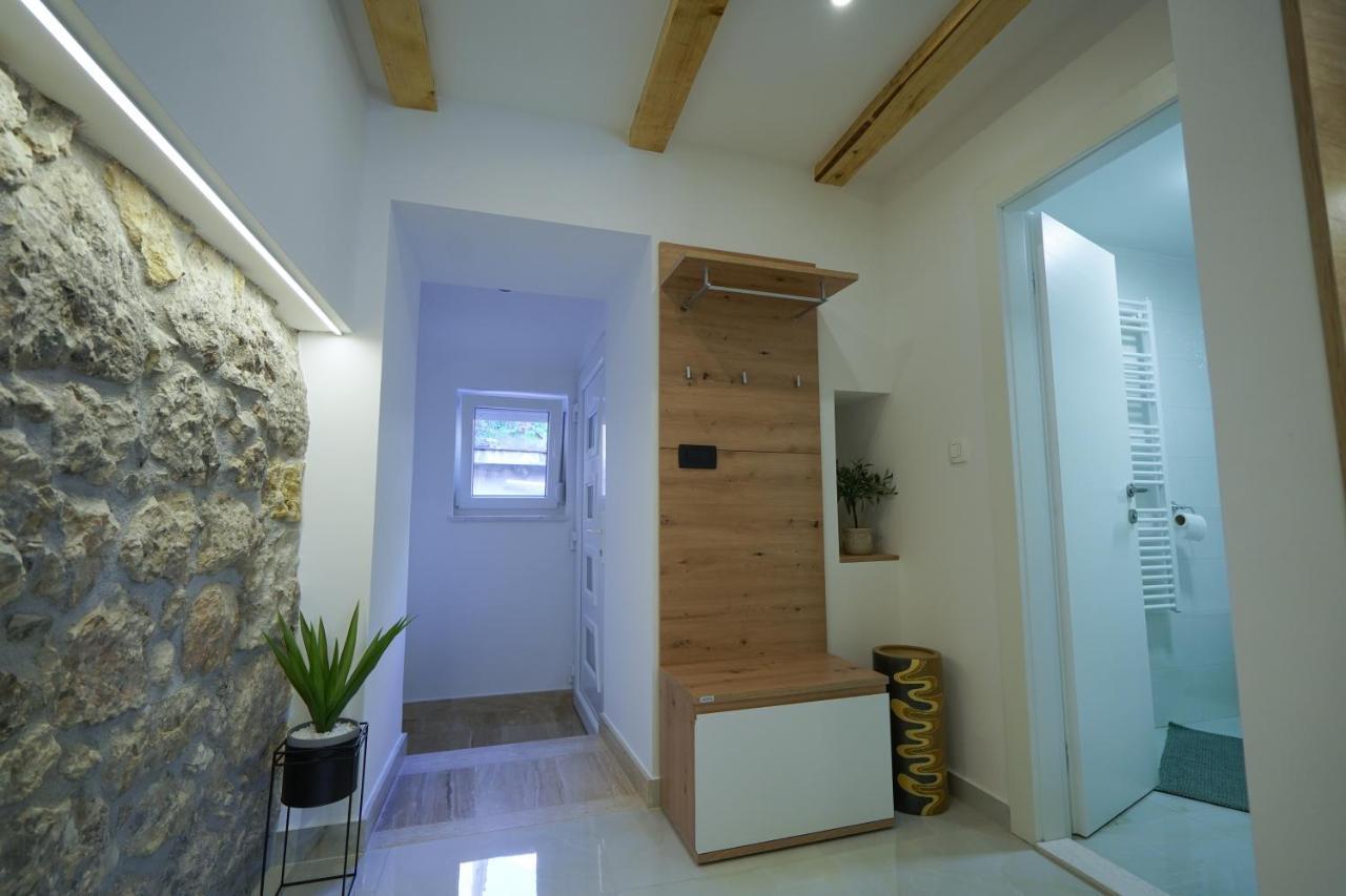 Apartment Ispod Ure Синь Экстерьер фото